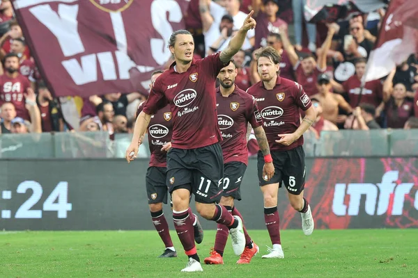 Salernitana 'lı Milan Curiç, Salernitana ile Cenova arasında oynanan İtalya SerieA şampiyonası maçında Salerno' daki Arechi Stadyumu 'nda oynanan final maçı 1-0 oldu. Salerno, İtalya, 02 Eylül 2021. 