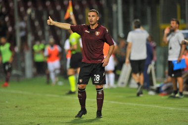 Salernitana 'lı Leonardo Capezzi, Salernitana ile Reggina arasındaki İtalya Kupası maçında Salerno' daki Arechi Stadyumu 'nda oynanan final maçında 2-0 yenildi. Salerno, İtalya, 16 Ağustos 2021.