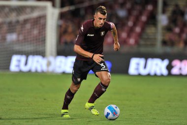 Salernitana 'lı Matteo Ruggeri, Salernitana ile Reggina arasındaki İtalya Kupası maçında Salerno' daki Arechi Stadyumu 'nda oynanan final maçında 2-0 yenildi. Salerno, İtalya, 16 Ağustos 2021. 
