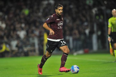 Salernitana 'dan Luca Ranieri, Salernitana' nın Napoli 'ye karşı oynanan İtalya Serie A şampiyonluğu maçında Salerno' daki Arechi Stadyumu 'nda oynanan maçın final maçı 1-0 berabere sonuçlandı. Salerno, İtalya, 31 Ekim 2021. 