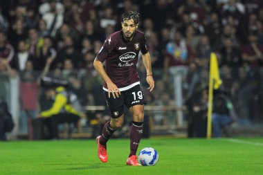 Salernitana 'dan Luca Ranieri, Salernitana' nın Napoli 'ye karşı oynanan İtalya Serie A şampiyonluğu maçında Salerno' daki Arechi Stadyumu 'nda oynanan maçın final maçı 1-0 berabere sonuçlandı. Salerno, İtalya, 31 Ekim 2021.
