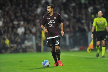 Salernitana 'dan Luca Ranieri, Salernitana' nın Napoli 'ye karşı oynanan İtalya Serie A şampiyonluğu maçında Salerno' daki Arechi Stadyumu 'nda oynanan maçın final maçı 1-0 berabere sonuçlandı. Salerno, İtalya, 31 Ekim 2021. 