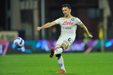 Napoli 'nin Mario Rui oyuncusu, Salernitana ile Napoli arasındaki İtalya Serie A şampiyonluğu maçında Salerno' daki Arechi Stadyumu 'nda oynanan final maçı 1-0' dır. Salerno, İtalya, 31 Ekim 2021. 