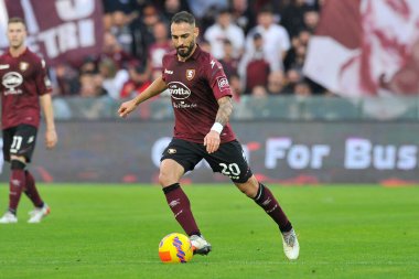 Salernitana 'nın Grigoris Kastanos oyuncusu, Salernitana ile Sampdoria arasındaki İtalya SerieA şampiyonası maçında, final maçı 0-2, Salerno' daki Arechi Stadyumu 'nda oynandı. Salerno, İtalya, 21 Kasım 2021. 