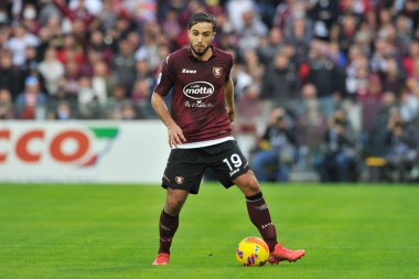 Salernitana 'lı Luca Ranieri, Salernitana ile Sampdoria arasındaki İtalyan SerieA şampiyonası maçında, final maçı 0-2, Salerno' daki Arechi Stadyumu 'nda oynandı. Salerno, İtalya, 21 Kasım 2021. 