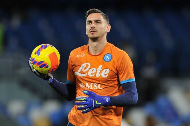 Napoli 'nin Alex Meret oyuncusu, Napoli ile Verona arasında oynanan İtalya Serie A şampiyonluğu maçında Diego Armando Maradona Stadyumu' nda oynanan maç 1-1 'dir. Napoli, İtalya, 07 Kasım 2021.