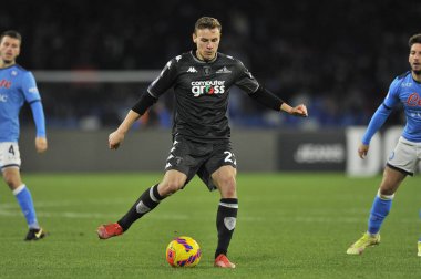 Empoli 'den Szymon Zurkowski, Napoli - Empoli 0, Empoli 1 arasındaki İtalyan Serie A şampiyonası maçında Diego Armando Maradona Stadyumu' nda oynanan maç sonucu. 