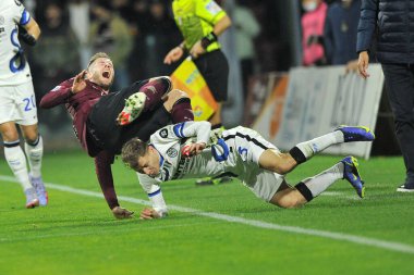 Salernitana 'dan Riccardo Gagliolo ve Inter' den Nicol Barella 'nın oyuncusu Salernitana ile Inter arasında oynanan İtalya Serie A şampiyonluk maçında Salernitana 0, Inter 5, Arechi Stadyumu' nda oynandı. Napoli