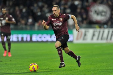 Salernitana 'dan Franck Ribery, Salernitana - Inter final maçında Salernitana 0, Inter 5, Arechi Stadyumu' nda oynandı. Napoli, İtalya, 17 Aralık 2021. 