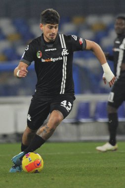 Spezia 'lı Dimitrios Nikolaou, Napoli ile Spezia arasında oynanan İtalya Serie A şampiyonluğu maçında Napoli 0, Spezia 1, Diego Armando Maradona Stadyumu' nda oynandı. Napoli, İtalya, 22 Aralık 2021. 
