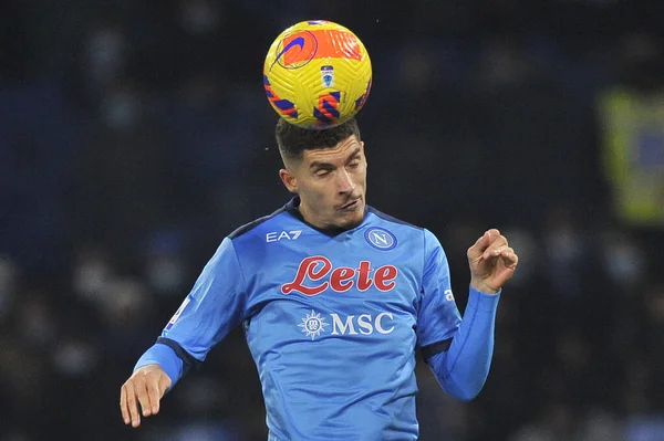 Napoli 'den Giovanni di Lorenzo, Napoli ile Spezia arasında oynanan İtalya Serie A şampiyonluğu maçında, Napoli 0, Spezia 1, Diego Armando Maradona Stadyumu' nda oynandı. Napoli, İtalya, 22 Aralık 2021.