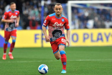 Napoli 'li Stanislav Lobotka oyuncusu, Napoli ile Udinese arasındaki A serisi maçında, Napoli 2, Udinese 1, Diego Armando Maradona Stadyumu' nda oynandı.. 