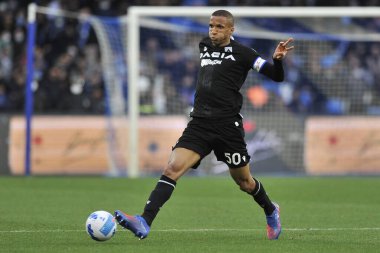 Udinese 'li Rodrigo Becao, İtalya Serisi A serisi maçında Napoli - Udinese final maçı, Napoli 2, Udinese 1, Diego Armando Maradona Stadyumu' nda oynandı.. 