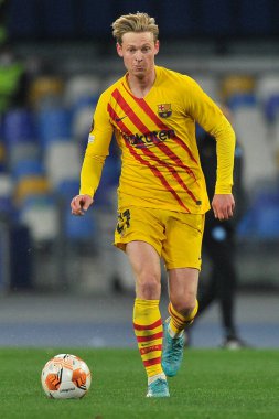 Barcellona 'dan Frankie de Jong oyuncusu, Napoli ve Barcellona arasındaki Uefa Avrupa Ligi maçı sırasında, final sonucu Napoli 2, Barcellona 4. Maç Diego Armando Maradona Stadyumu 'nda oynandı. 