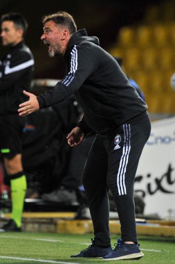 Luca D 'angelo' nun Pisa koçu, Benevento ve Pisa arasındaki Serie B play-off 'ların ilk maçında, Benevento 1, Pisa 0, Ciro Vigorito Stadyumu' nda oynandı..