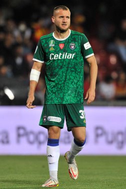 Pisa 'nın George Puscas oyuncusu, Benevento-Pisa maçının Benevento-Pisa maçının ilk maçında Ciro Vigorito Stadyumu' nda oynandı.. 
