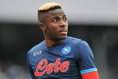 Napoli 'den Victor Osimhen, İtalya Serie A Ligi maçında Napoli - Fiorentina final maçı, Napoli 2, Fiorentina 3, Diego Armando Maradona Stadyumu' nda oynandı.. 
