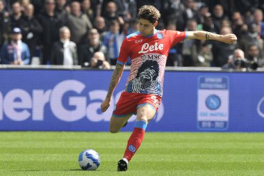 Napoli 'li Alessandro Zanoli, Napoli ile Fiorentina arasındaki İtalyan Serie A ligi maçında, Napoli 2, Fiorentina 3, Diego Armando Maradona Stadyumu' nda oynandı.. 