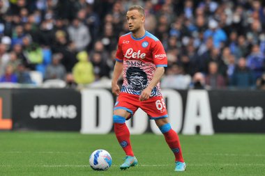 Napoli 'li Stanislav Lobotka oyuncusu, Napoli ile Fiorentina arasındaki İtalyan Serie A ligi maçında, Napoli 2, Fiorentina 3, Diego Armando Maradona Stadyumu' nda oynandı..