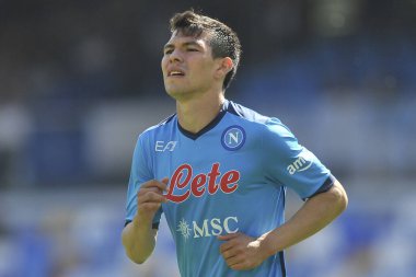 Napoli 'li Hirving Lozano oyuncusu, Napoli ile Cenova arasındaki İtalyan Serie A ligi maçında, Napoli 3, Cenova 0, Diego Armando Maradona Stadyumu' nda oynandı.. 