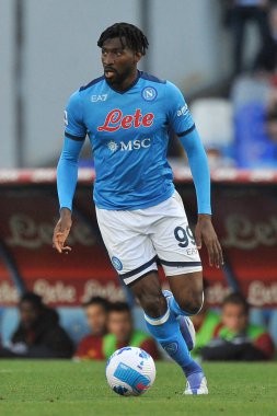 Napoli 'li Frank Anguissa, İtalya Serie A ligi finalinde Napoli - Roma final maçı, Napoli 1, Roma 1, Diego Armando Maradona Stadyumu' nda oynandı.. 