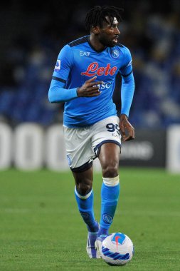 Napoli 'li Frank Anguissa, İtalya Serie A ligi finalinde Napoli - Roma final maçı, Napoli 1, Roma 1, Diego Armando Maradona Stadyumu' nda oynandı.. 