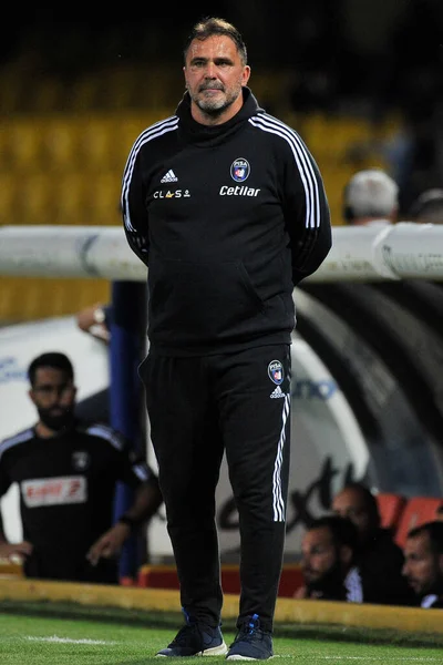 Luca D 'angelo' nun Pisa koçu, Benevento ve Pisa arasındaki Serie B play-off 'ların ilk maçında, Benevento 1, Pisa 0, Ciro Vigorito Stadyumu' nda oynandı.. 