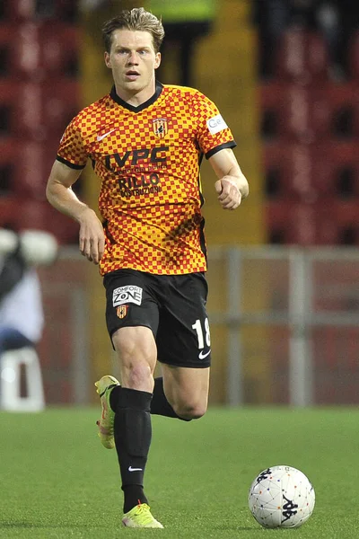 Benevento 'nun Daam Foulon oyuncusu, Benevento vs Spal final maçında, Benevento 1, Spal 2, Ciro Vigorito' da oynandı. Benevento, İtalya, 07 Mayıs 2022. 