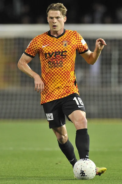 Benevento 'nun Daam Foulon oyuncusu, Benevento vs Spal final maçında, Benevento 1, Spal 2, Ciro Vigorito' da oynandı. Benevento, İtalya, 07 Mayıs 2022. 