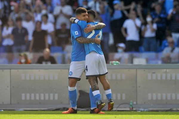 Napoli 'den Lorenzo Insigne ve Giovanni Di Lorenzo Napoli' den Giovanni Di Lorenzo, Napoli - Cenova final maçı sırasında Diego Armando Maradona Stadyumu 'nda oynandı.. 