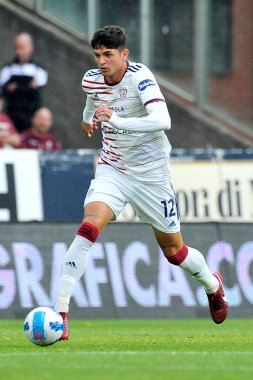 Cagliari 'li Raul Bellanova, İtalya SerieA Ligi' nde Salernitana - Caglairi final maçı, Salernitana 1, Cagliari 1, Arechi Stadyumu 'nda oynandı. Benevento, İtalya, 08 Mayıs 2022. 