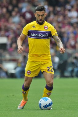 Fiorentina 'lı Nicolas Gonzales, Salernitana - Fiorentina final maçı olan Salernitana 2, Fiorentina 1 ile Arechi Stadyumu' nda oynanan İtalyan Serie A ligi maçında oynadı. Salerno, İtalya, 24 Nisan 2022.