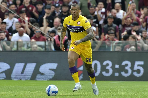 Fiorentina 'lı Igor oyuncusu, Salernitana - Fiorentina final maçı, Salernitana 2, Fiorentina 1, Arechi Stadyumu' nda oynanan maç. Salerno, İtalya, 24 Nisan 2022.