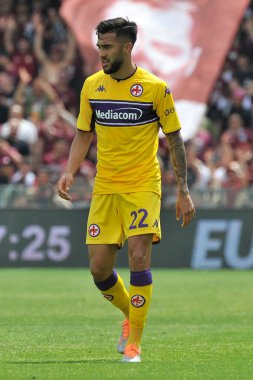 Fiorentina 'lı Nicolas Gonzales, Salernitana - Fiorentina final maçı, Salernitana 2, Fiorentina 1, Arechi Stadyumu' nda oynandı. Salerno, İtalya, 24 Nisan 2022.