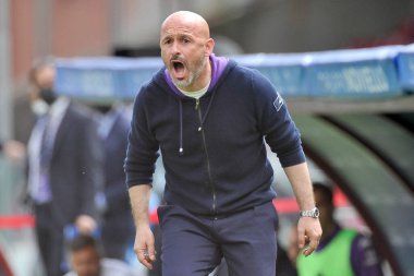Fiorentina 'nın Vincenzo Italiano teknik direktörü Salernitana ile Fiorentina arasında oynanan İtalya Serie A ligi maçında Salernitana 2, Fiorentina 1, Arechi Stadyumu' nda oynandı. Salerno, İtalya, 24 Nisan 2022.