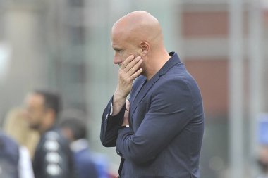 Venezia 'nın Andrea Soncin koçu, Salernitana ile Venezia arasında oynanan İtalya Serie A Ligi maçında Salernitana 2, Venezia 1, Arechi Stadyumu' nda oynandı. Salerno, İtalya, Mayıs 05, 2022.