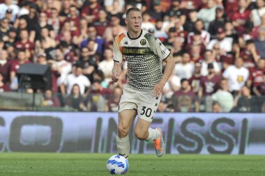 Venezia 'lı Michael Svoboda, Salernitana ile Venezia arasında oynanan İtalyan Serie A ligi maçında, Salernitana 2, Venezia 1, Arechi Stadyumu' nda oynanan maç. Salerno, İtalya, Mayıs 05, 2022.