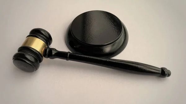 Juge gavel comme concept de droit de la justice. — Photo