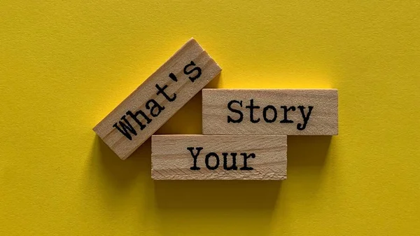 Trä block med orden Vad är din berättelse. — Stockfoto