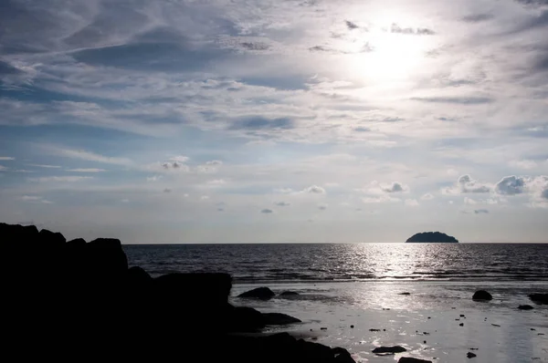 Ηλιοβασίλεμα Στην Παραλία Tanjung Aru Kota Kinabalu Sabah Βόρνεο Μαλαισία — Φωτογραφία Αρχείου