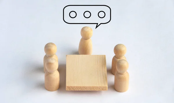 Wooden People Figures Having Business Meeting Meeting Concept — Foto de Stock