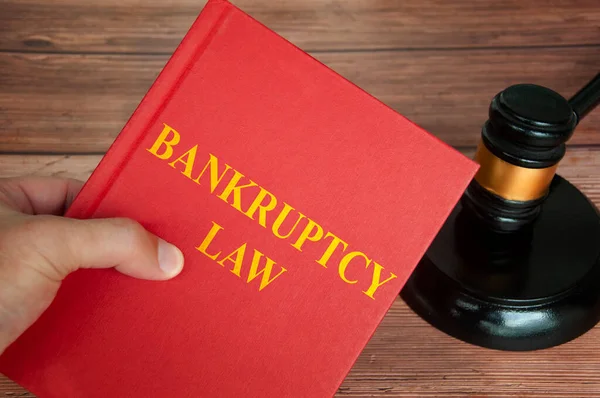 Bankruptcy Law Text Law Book Judge Gavel Wooden Desk Law — Stockfoto