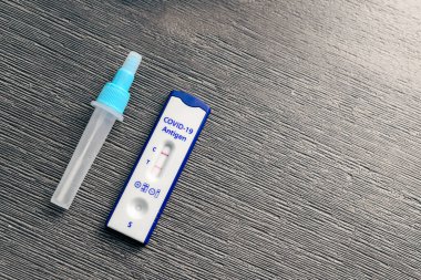 COVID-19 Avustralya hükümeti tarafından sağlanan hızlı antijen testi pozitif sonuç verdi