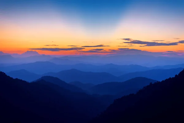 Majestätische Berglandschaft Sonnenuntergang Mit Wolken Chiang Mai Thailand — Stockfoto