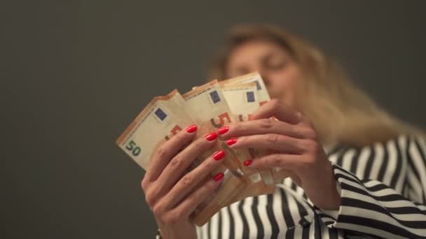 Hoofd Van Dienst Bureau Telt Veel Eurobankbiljetten Rijkdom Inflatie Internet — Stockvideo