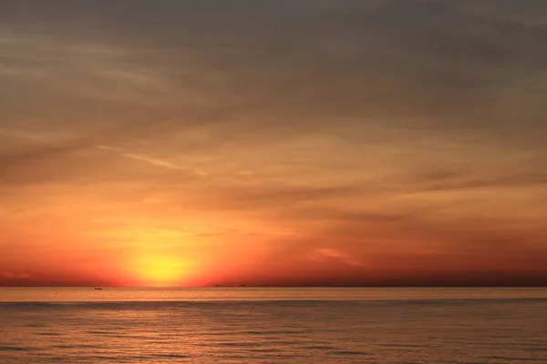 Jasne Kolory Rano Wschodzie Słońca Widok Morza — Zdjęcie stockowe