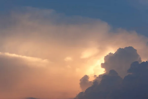 Набір Зображень Вечірні Хмари Перед Заходом Сонця Зміна Кольору Форми — стокове фото