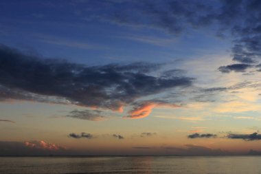 Güneşin doğuşunu ve batışını asla değiştirmeyecek güzel doğal güzellik.