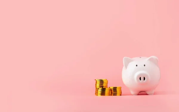 Экономия Денег Инвестиционная Концепция Свинка Банка Стопка Монет Розовом Фоне — стоковое фото