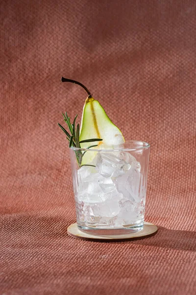 Pera Cocktail Ghiaccio Bicchiere — Foto Stock